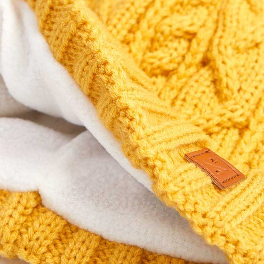 Classic Cable Knit Pom Pom Hat in Honey