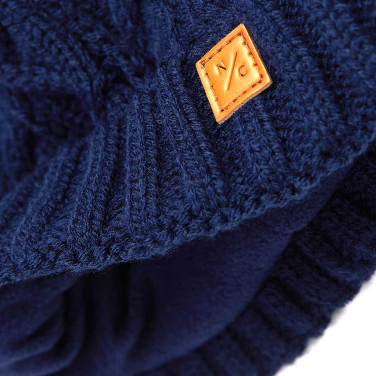 Classic Cable Knit Pom Pom Hat in Navy