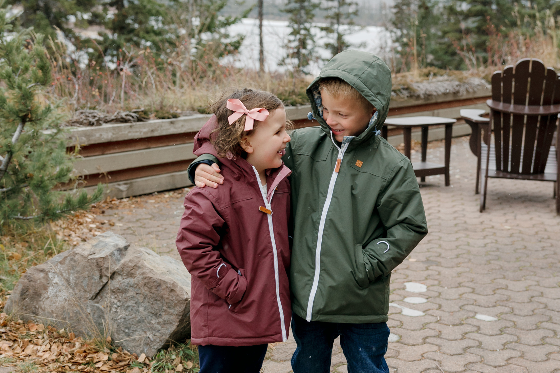 How to Dress Kids for Spring Weather (When It’s Cold in the Morning and Hot by Noon)