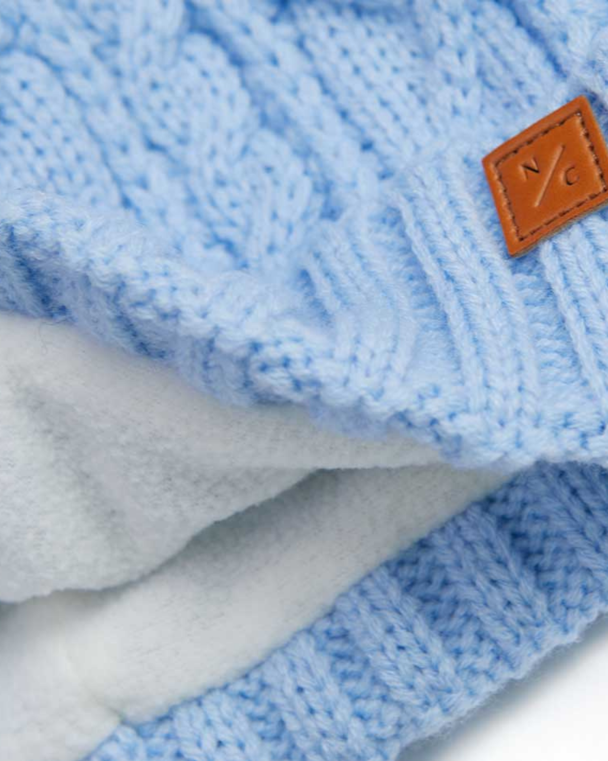Classic Cable Knit Pom Pom Hat in Sky Blue